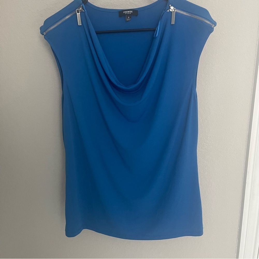 PRISM STUDIO Sleeveless Top. Size XL. Cowl Neckline